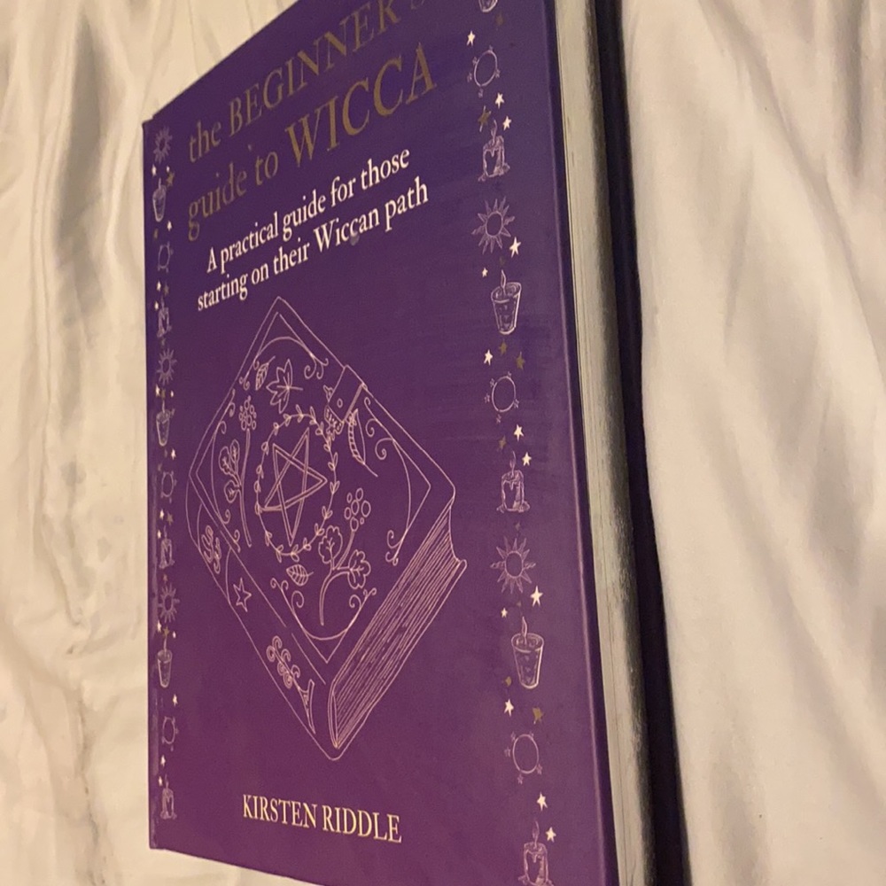 The beginners guide to WICCA:A practical guide